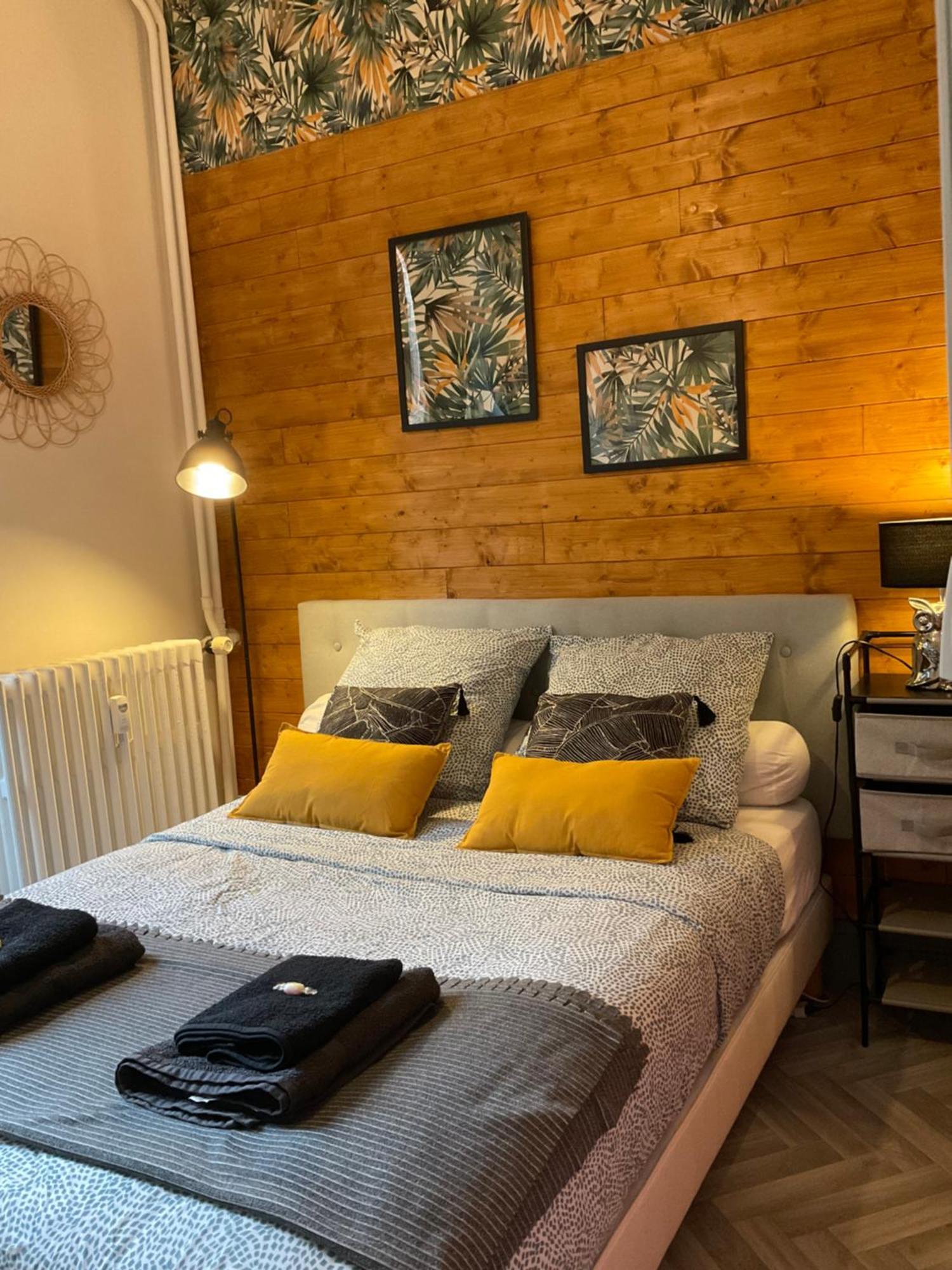 Les Loges Du Theatre Degustation Champagne Offerte Jacuzzi Sauna Jeux Velos Maison Prive 150M2 Historique 14Pers Max Emplacement Exceptionnel Et Chic, 200M De L'Avenue De Champagne, Gare, Musee, Jardins, Restaurations, Toutes Commodites Épernay Exteriér fotografie
